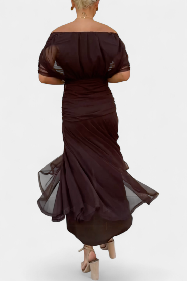 Laluna® | Elegant Dress With V-Neckline