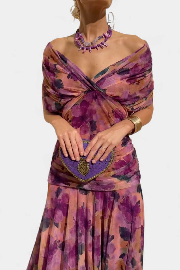 Laluna® | Elegant Dress With V-Neckline